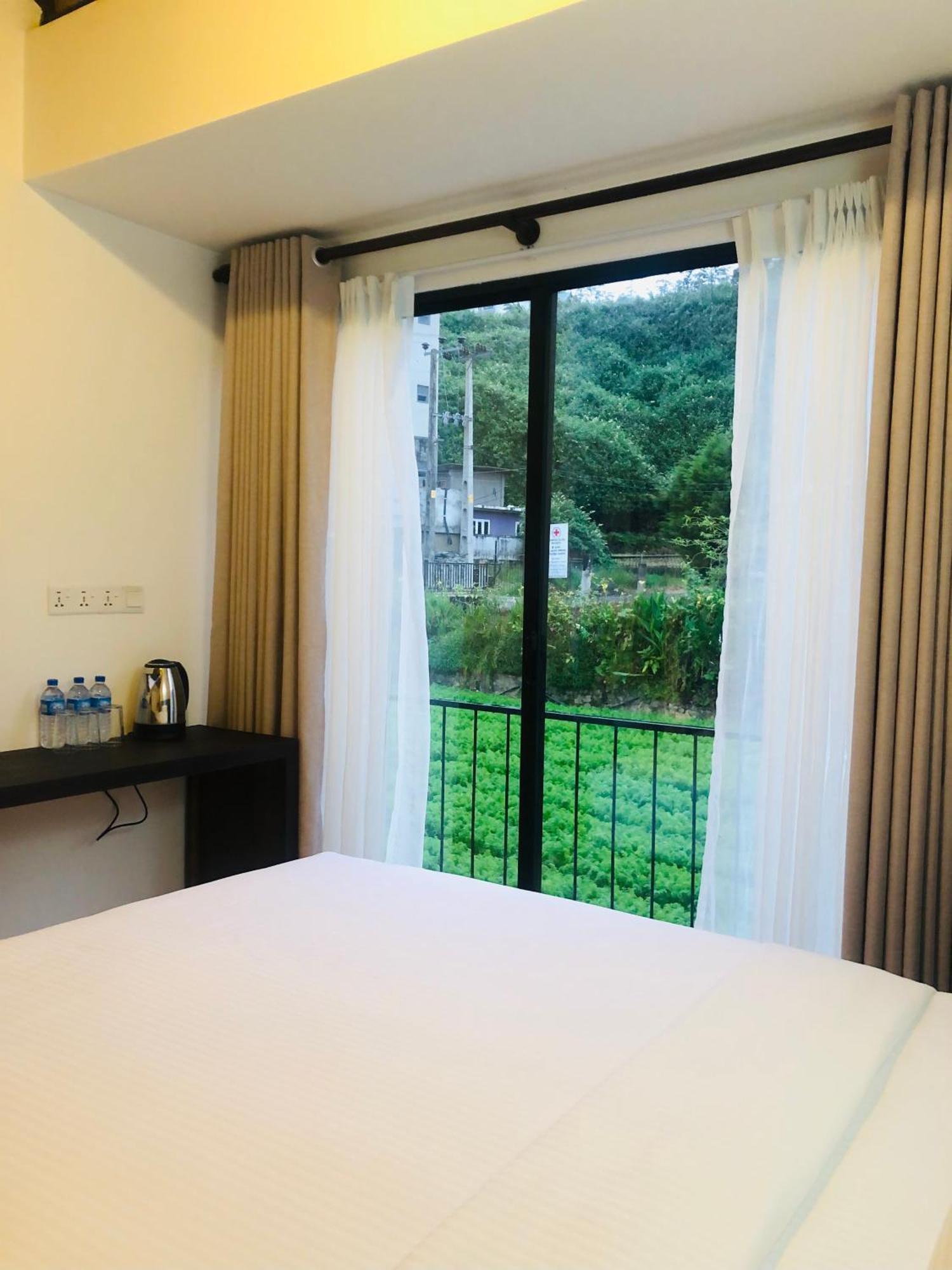 R21 Nuwara Eliya Hotel Exterior photo