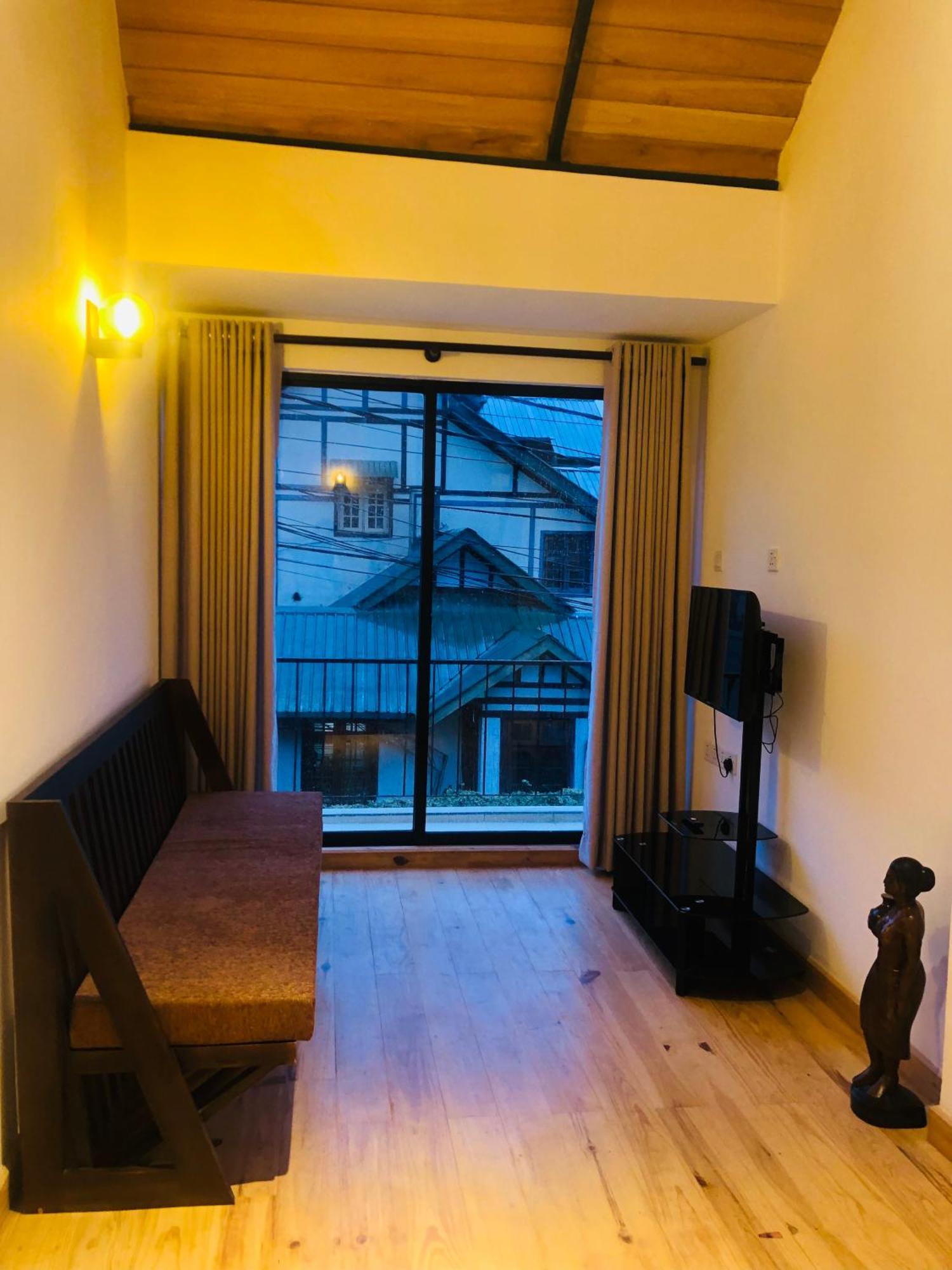 R21 Nuwara Eliya Hotel Exterior photo